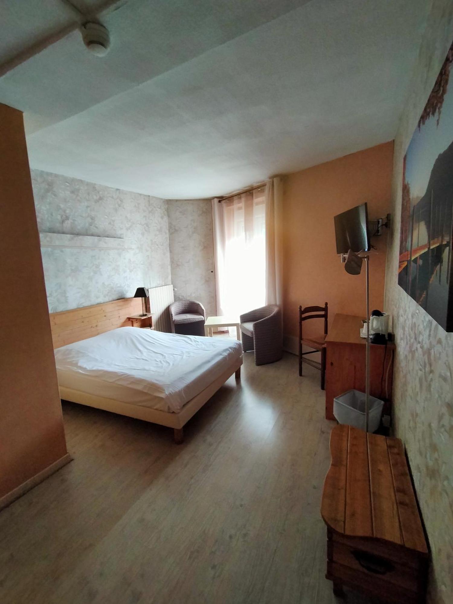 Hotel Les Alpes Allevard Room photo